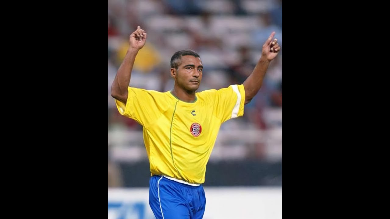 Brasil 4 x 3 México 28/04/2005 - Romário faz 3 gols -