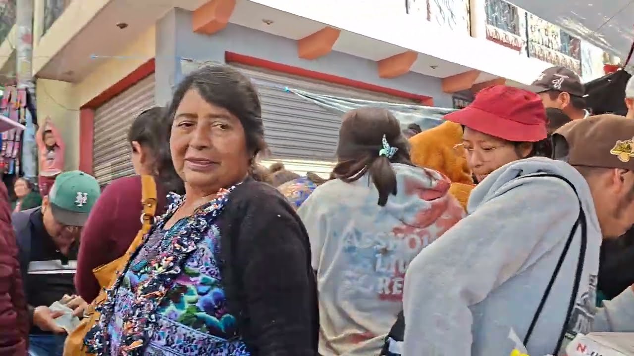 Imágenes de |San Fco El Alto| pt. 1. | la plaza más grande| y la venta de animales y aves |