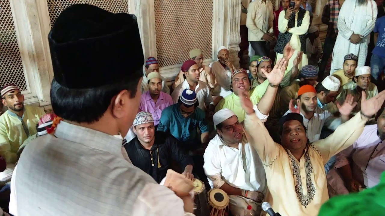 Haq Fareed Baba Fareed - Qawwali at Nizamuddin Dargah on Baba Fareed's Urs