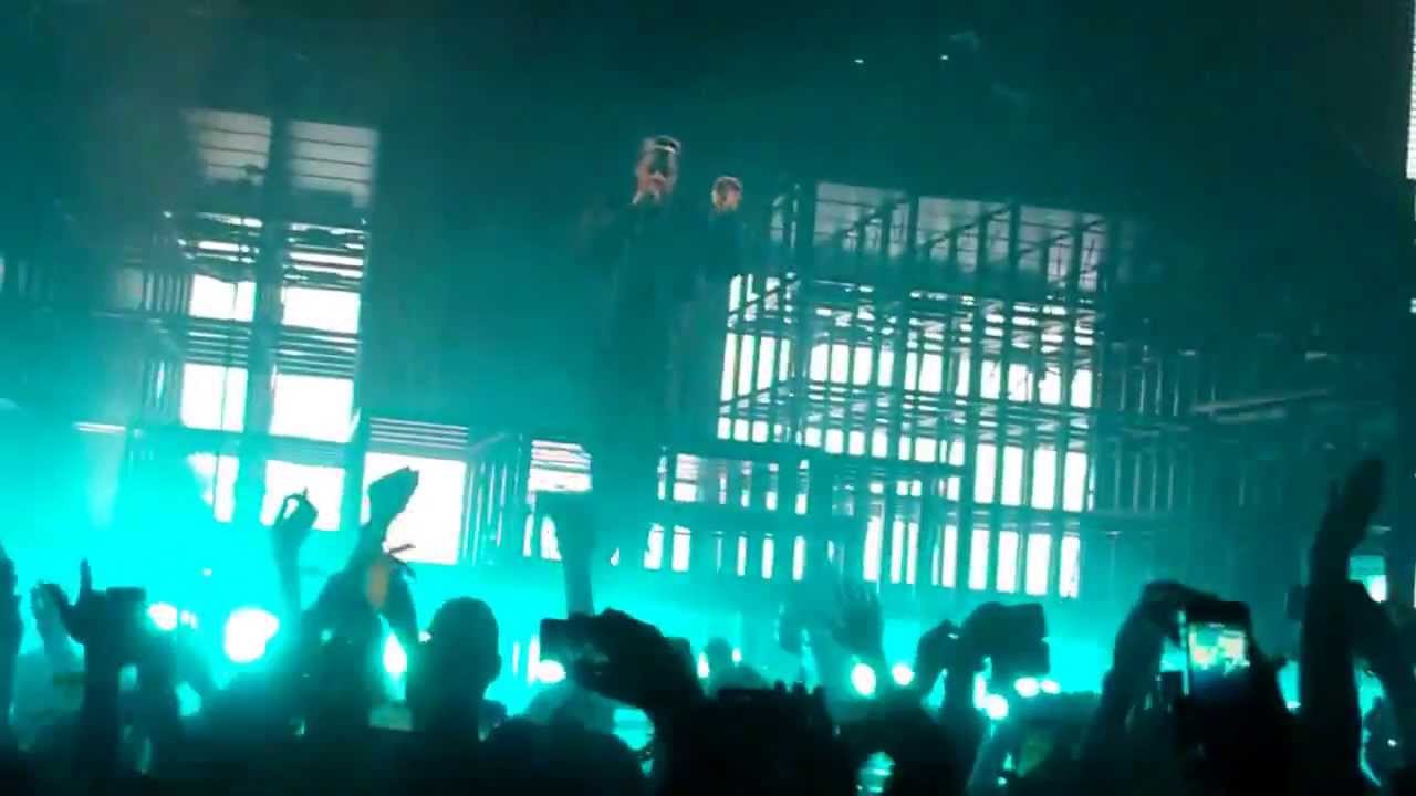 Jay-Z Intro - F.U.T.W - Higher - U Don't Know - Ziggo Dome - Amsterdam 29-10-2013