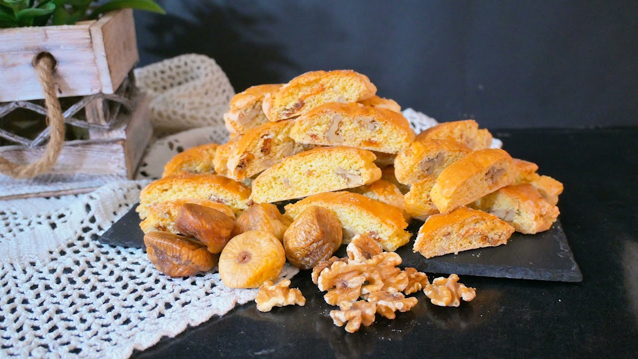 Cantucci fichi e noci leggeri e friabili
