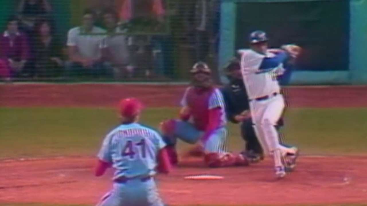 NLCS Gm2: Baker blasts a grand slam