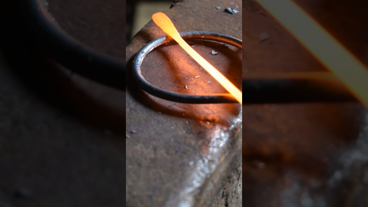 #blacksmith #blacksmithing #craft #handforged #satisfying #forged #medieval #cloakpin #stepbystep