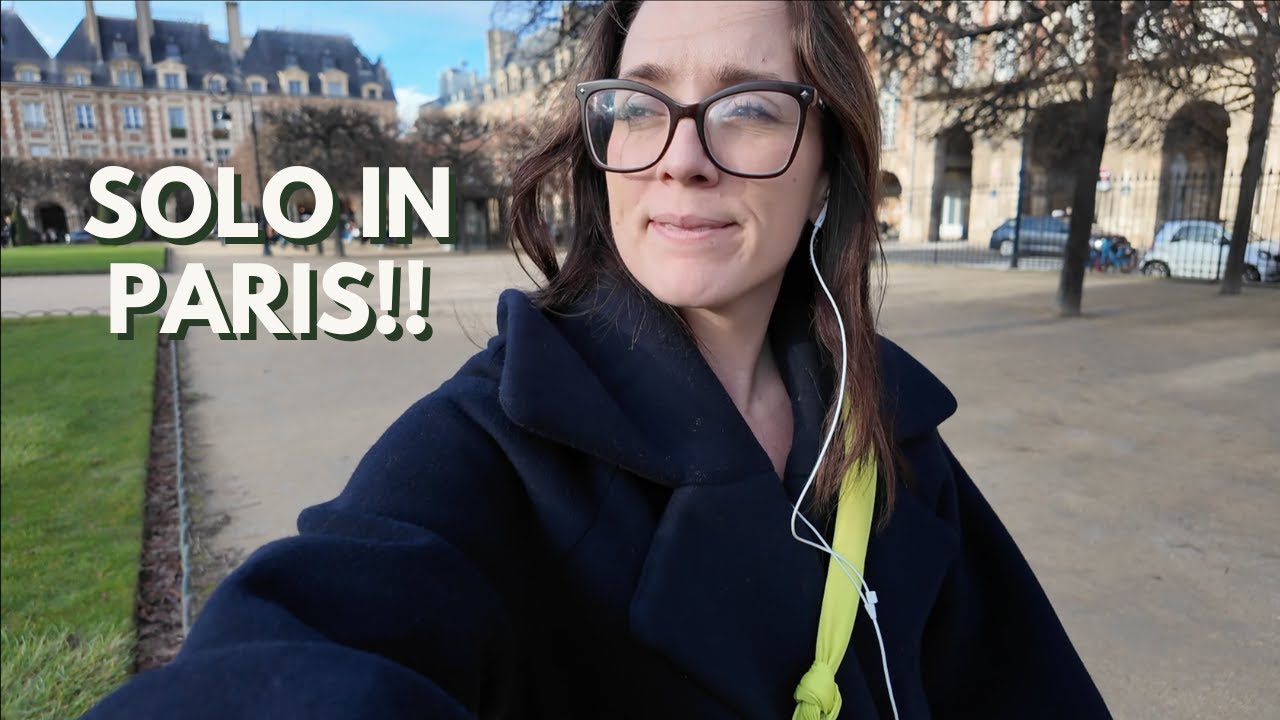 Last day in Paris! Admiring holiday windows + French grocery store haul!! | VLOGMAS DAY 8