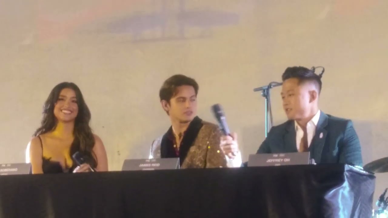 Liza Soberano with James Reid, Jeffrey Oh at her Careless Music signing