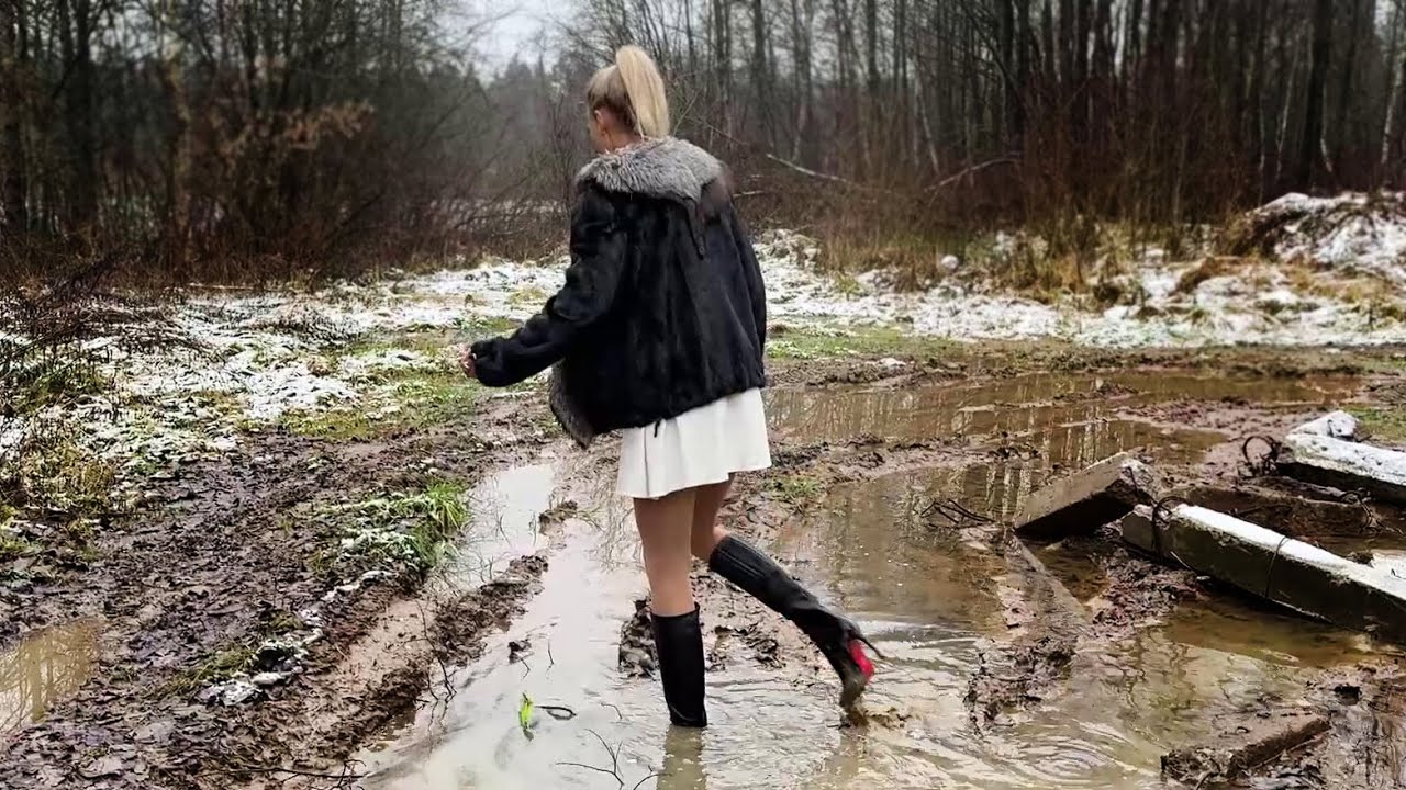 Authentic Christian Louboutin boots in mud and swamp, waterproof test for Louboutin boots (# 1638)