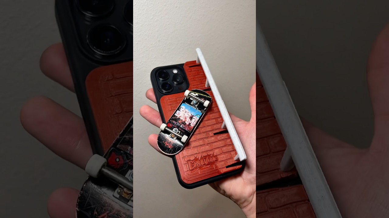 Чехол для iPhone + Препятствие для фингерборда! 📲 @grindz0n3 #фингерборд #фингербординг #iphone #...