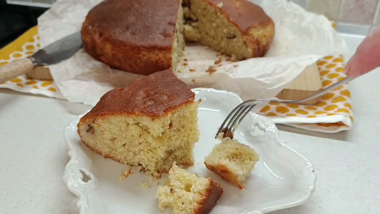 Манник на кефире, очень простой воздушный, влажный и вкусный