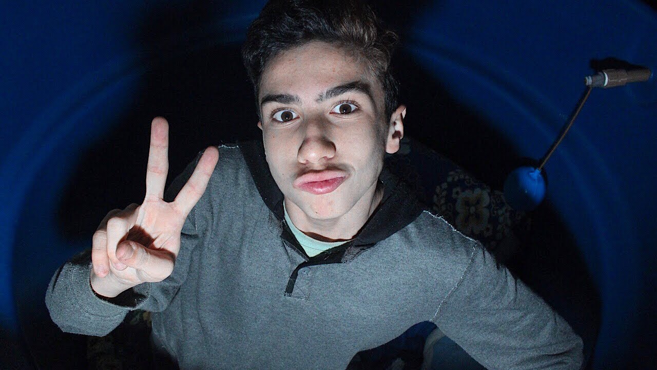 PASSANDO A MADRUGADA NA CAIXA D'AGUA!!! (fiquei preso)