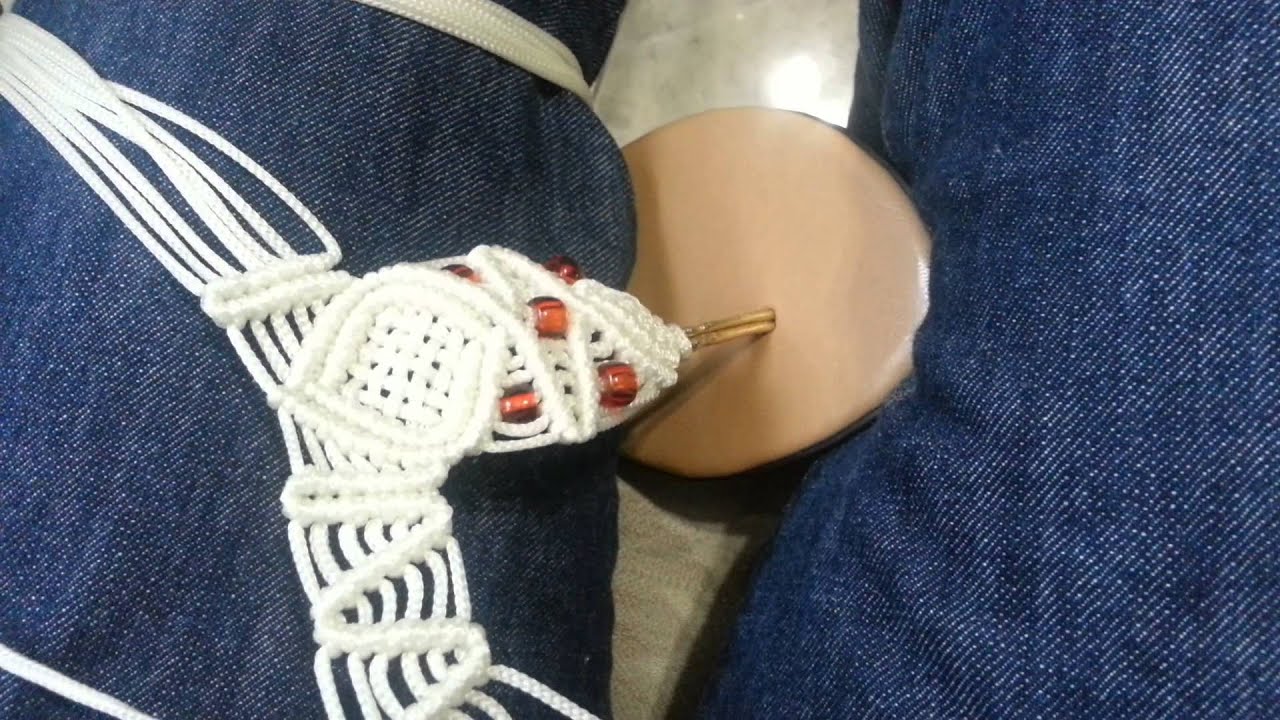 Sandalias hechas con macrame