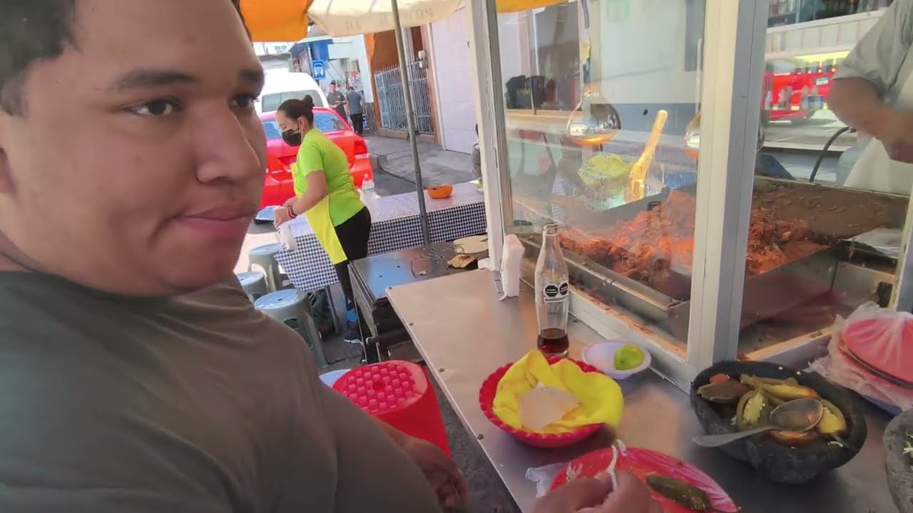 Miren cómo nos atienden en las Carnitas del Power Junior en Tangancicuaro Michoacán 