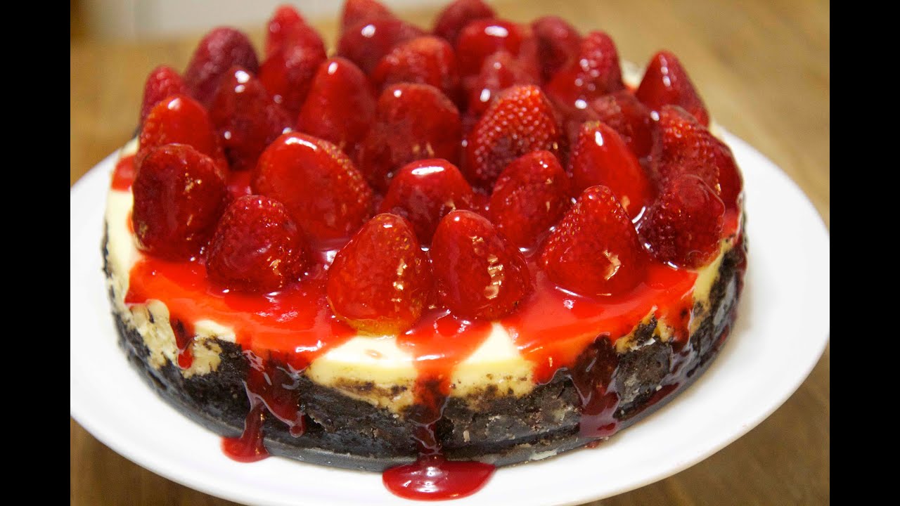 Strawberry Oreo Cheesecake - Cooked by Julie Episode 206