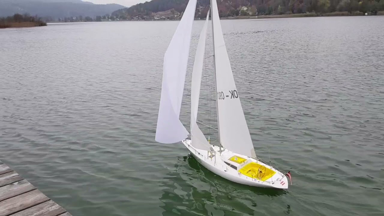 Robbe Smaragd mit Genua und Gennaker
