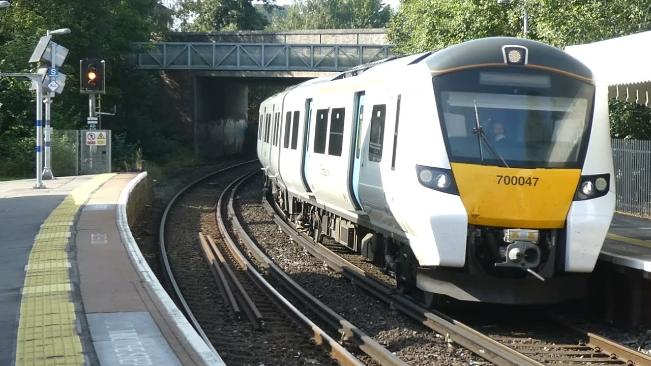 Trains at: Sevenoaks - 21 September, 2021