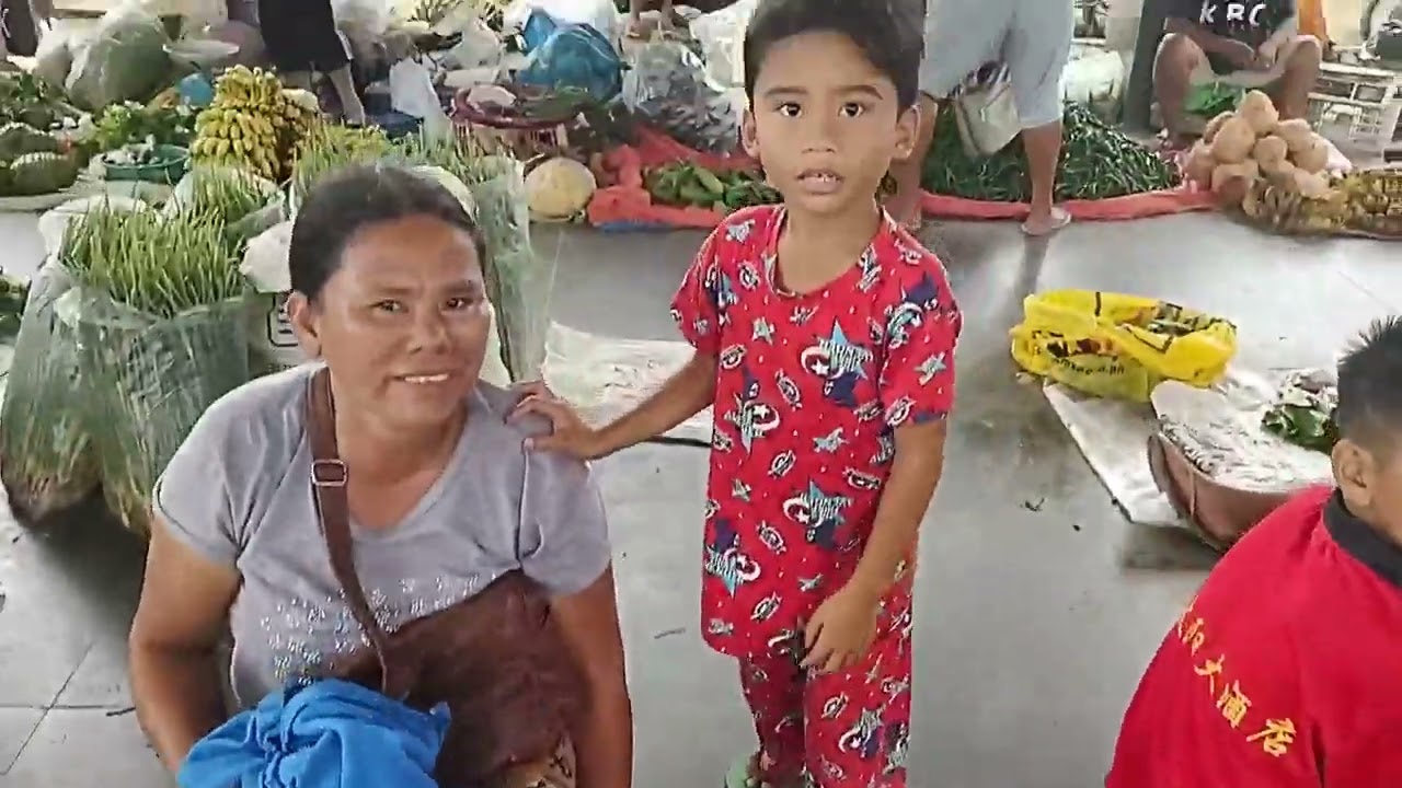 vegetable market looking for some grapes