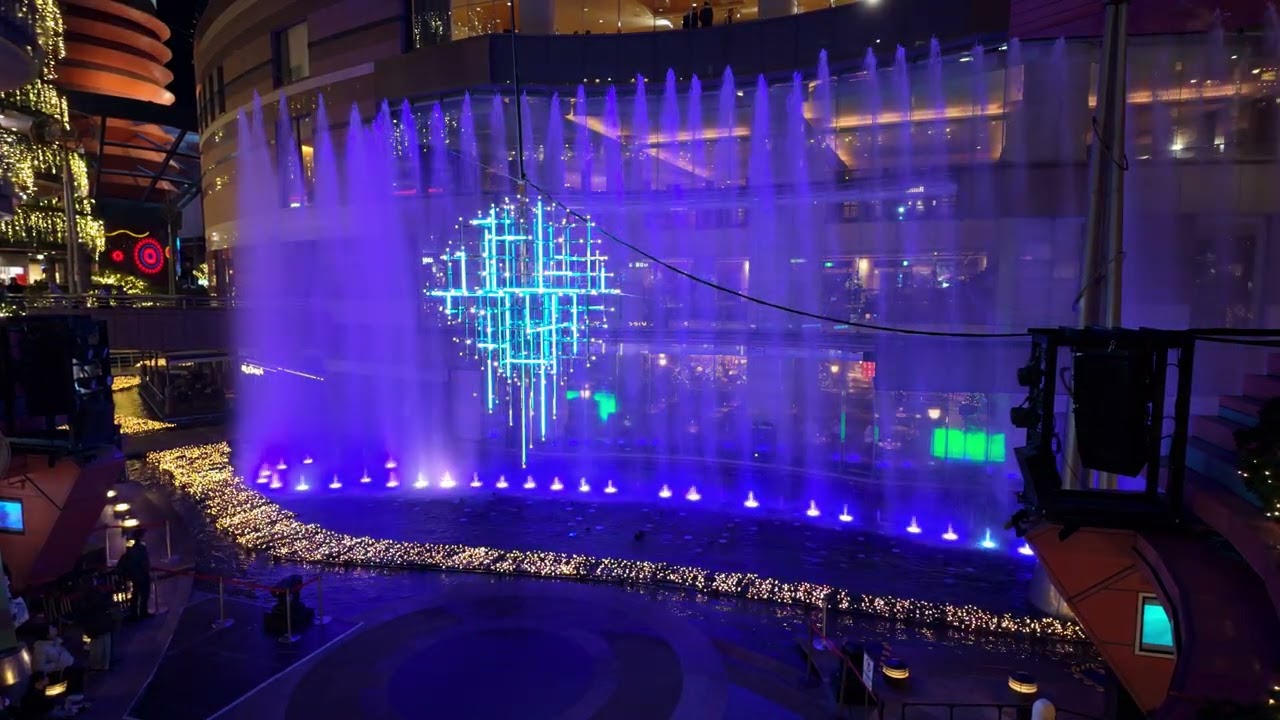 噴水Overture＆クリスマス期間だけの 光のオブジェ（2025年12月）キャナルシティ博多