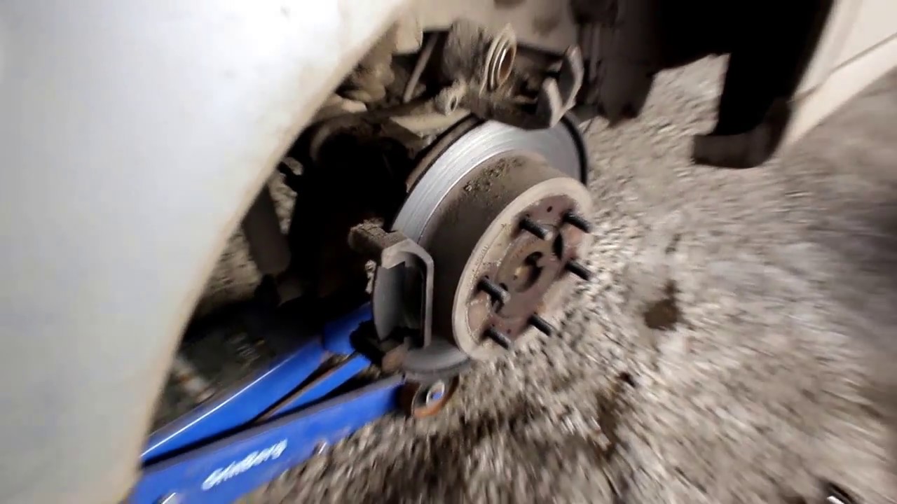 SsangYong Rexton СангЕнг Рекстон 2006 года  Замена задних тормозных колодок