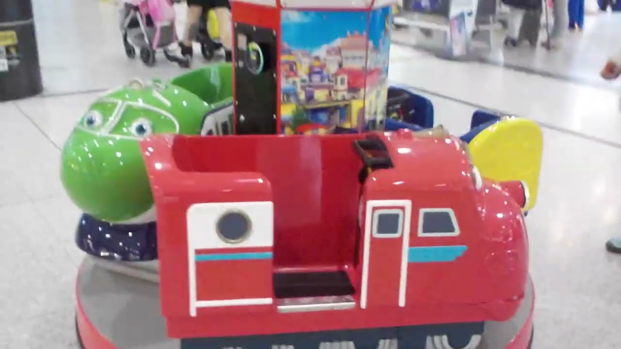 2010s carousel kiddie ride: Chuggington