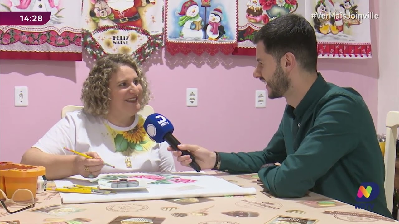 Ateliê de Joinville mostra como pintura em tecido une arte e bem-estar