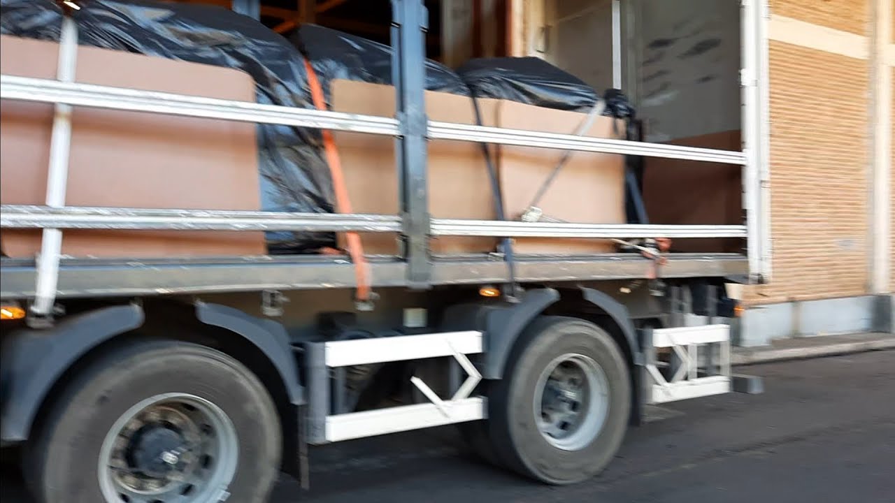 Carregamento de açúcar em uma Usina de cana