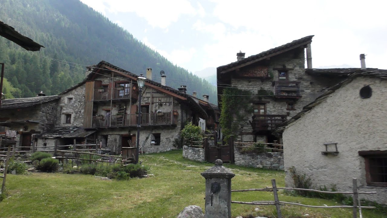 Valle Maira -- Acceglio borgata Gheit