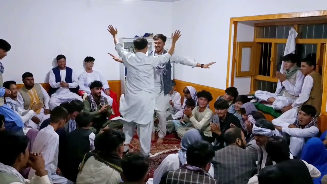 رقص زیبای جوانای ازره 
