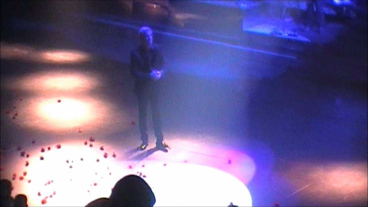 Nikos Oikonomopoulos - Pou tha me pas [Live @Fever 1.1.2012]