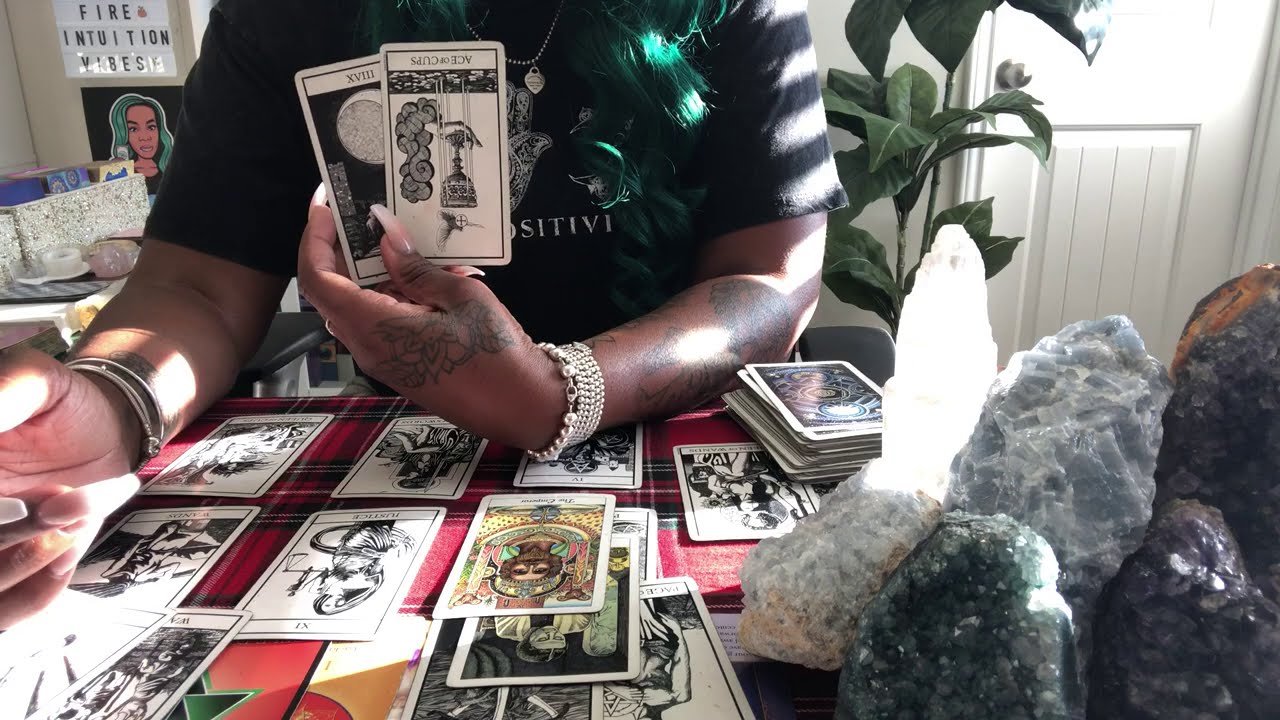 “ THEY FEAR YOU WILL OR HAVE FALLEN OUT OF LOVE WITH THEM “ Soulmate/Twin Flame (November 30th)