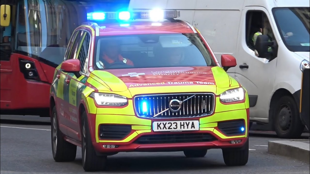 London’s Air Ambulance Service, Advanced Trauma Team Volvo XC90 + LAS HART responding.