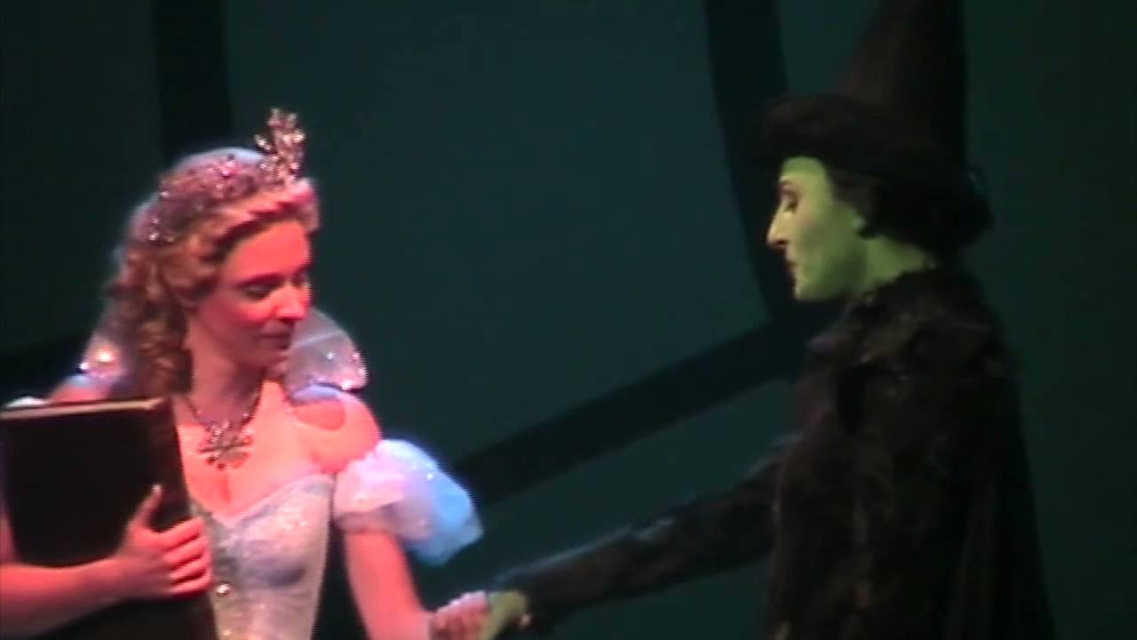 Willemijn Verkaik’s last Wie Ich Bin (Joana Fee Würz as Glinda)