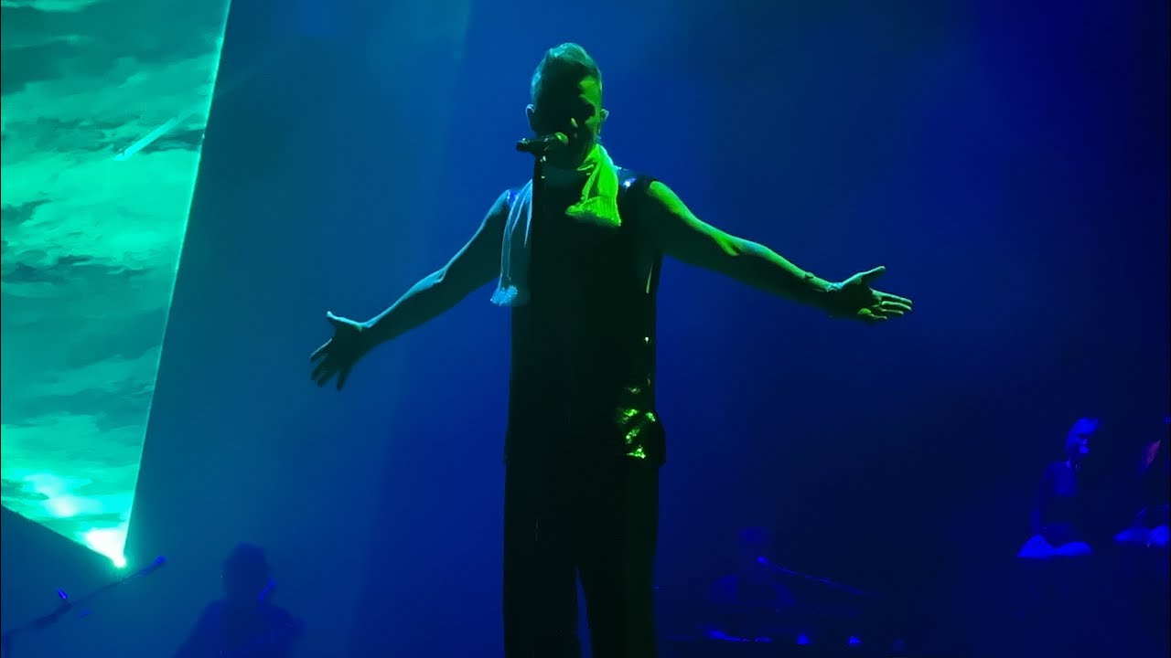 Feel Live - Robbie Williams - Melbourne