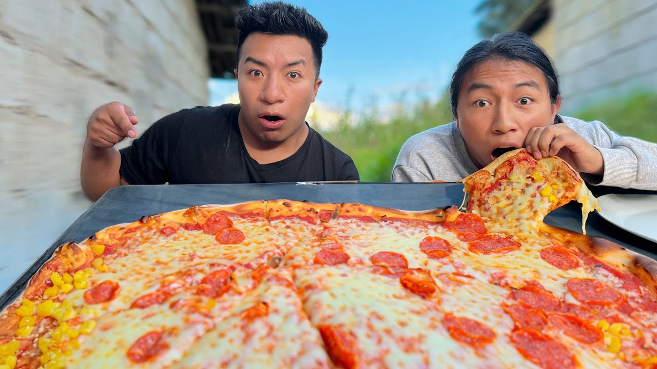 PREPARAMOS LA PIZZA MAS GRANDE DEL MUNDO !!