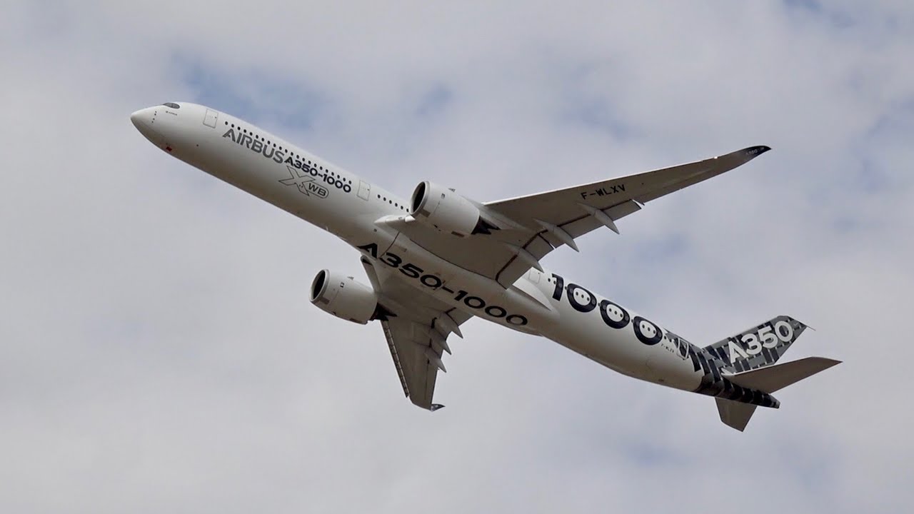 Airbus A350-1041 XWB flying Display at Farnborough AirShow 2018 FIA18 F-WLXV