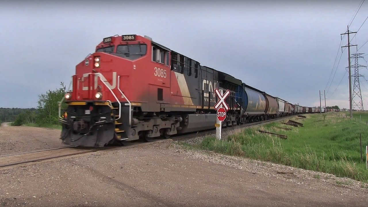 CN Train Spotting HD: CN ET44AC 3085 Leads G822 With Loud Micro Precision K5HL On The Veg 2/2 6/9/18