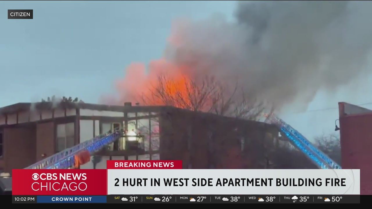 2 hurt in West Side Chicago apartment building fire