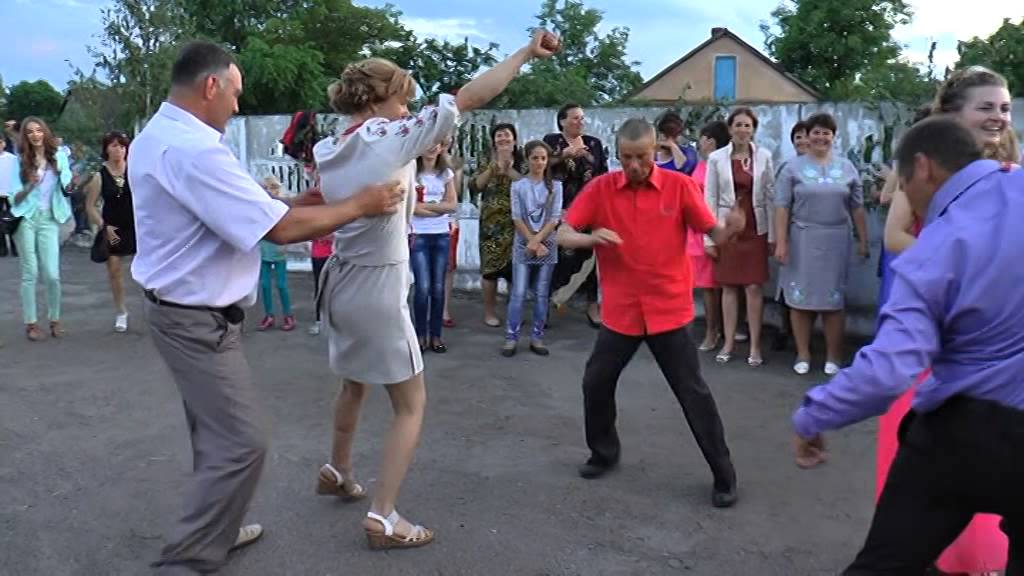 Прикольний конкурс на випускному