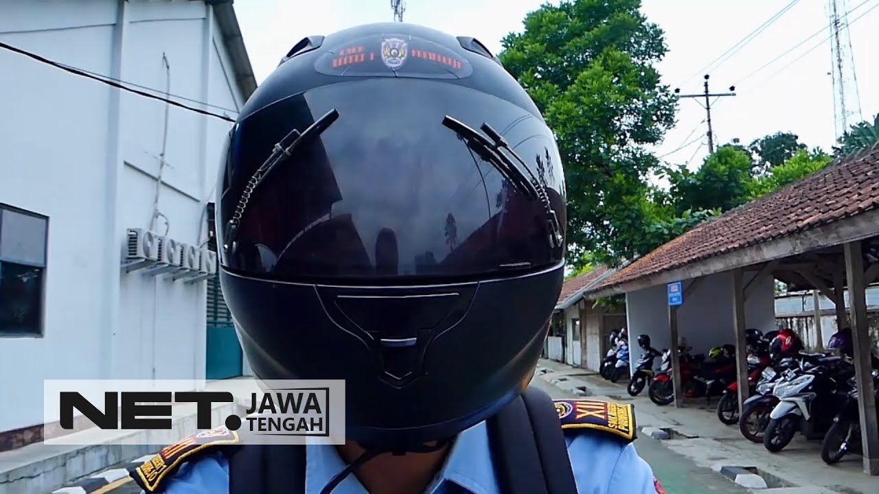 Dua Siswa SMK Satu Purworejo Menciptakan Helm Antibegal - NET JATENG