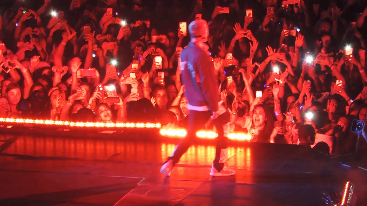 Justin Bieber - Hold Tight (PWT Sao Paulo 01/04/2017)