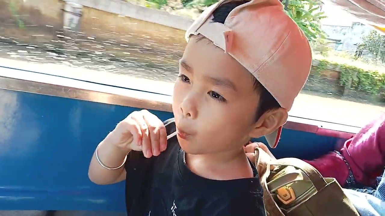 Đi tàu ra Mẹ Đông  Hải Bạc Lieu.