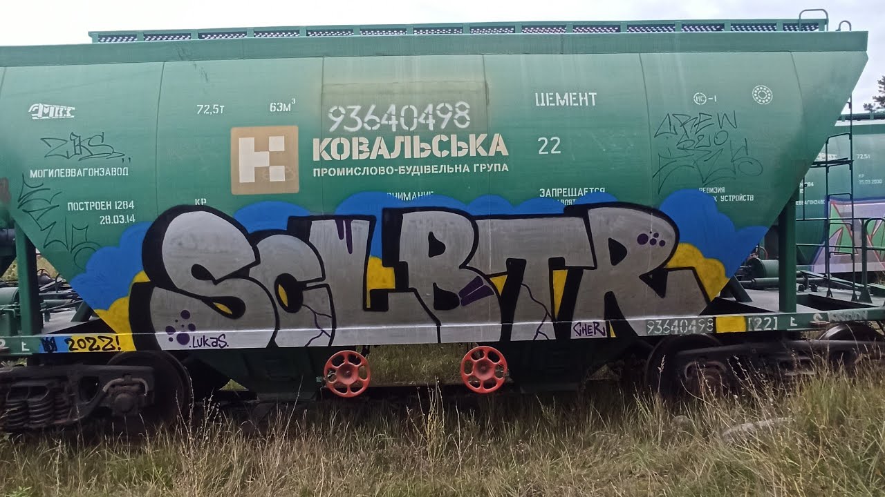 Graffiti tagging, lifestyle, trainhop