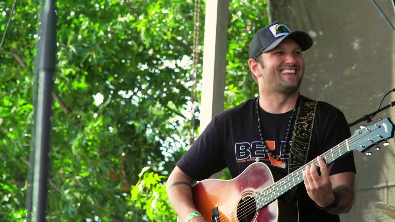 Dustin Saylor is an American Country Singer Songwriter!