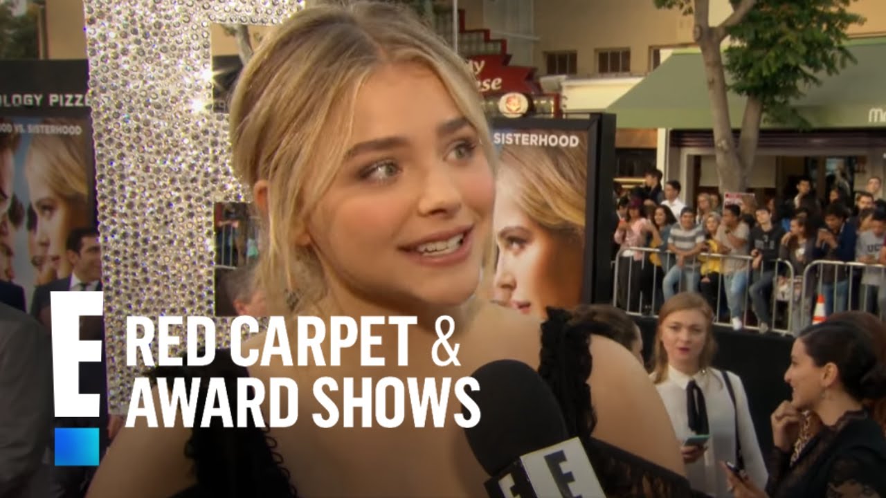 Звезды «Соседей 2» в восторге от соблазнительного тела Зака ​​Эфрона | E! Красная дорожка и церем...