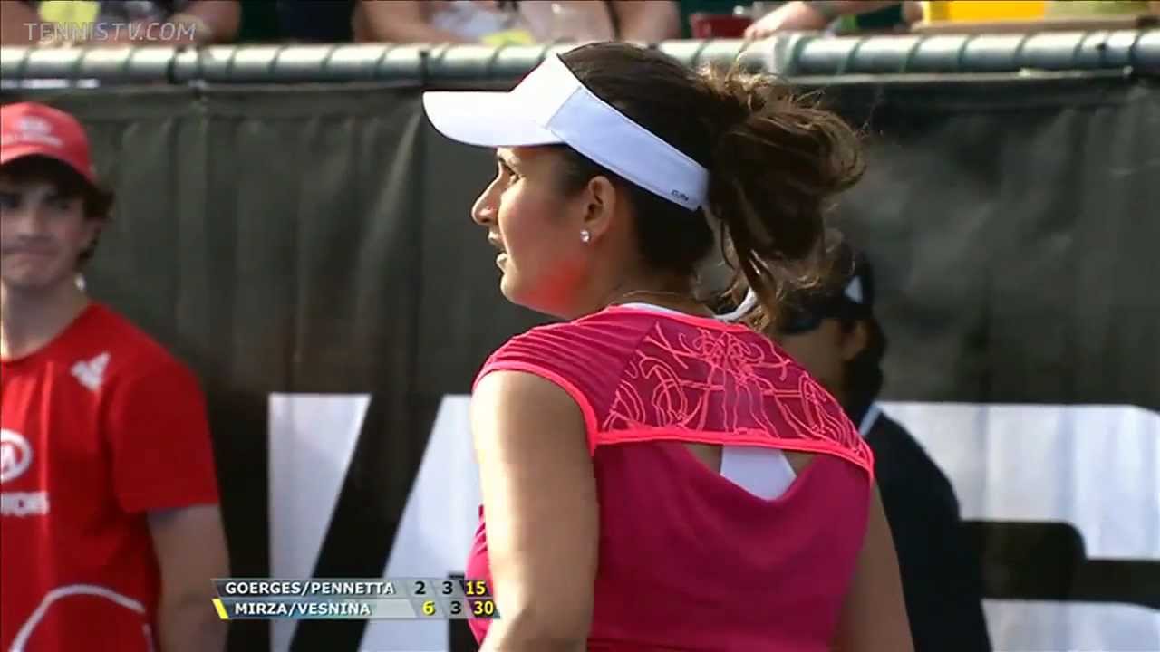 Sania Mirza 2012 Auckland doubles w Vesnina v Goerges Pennetta.avi