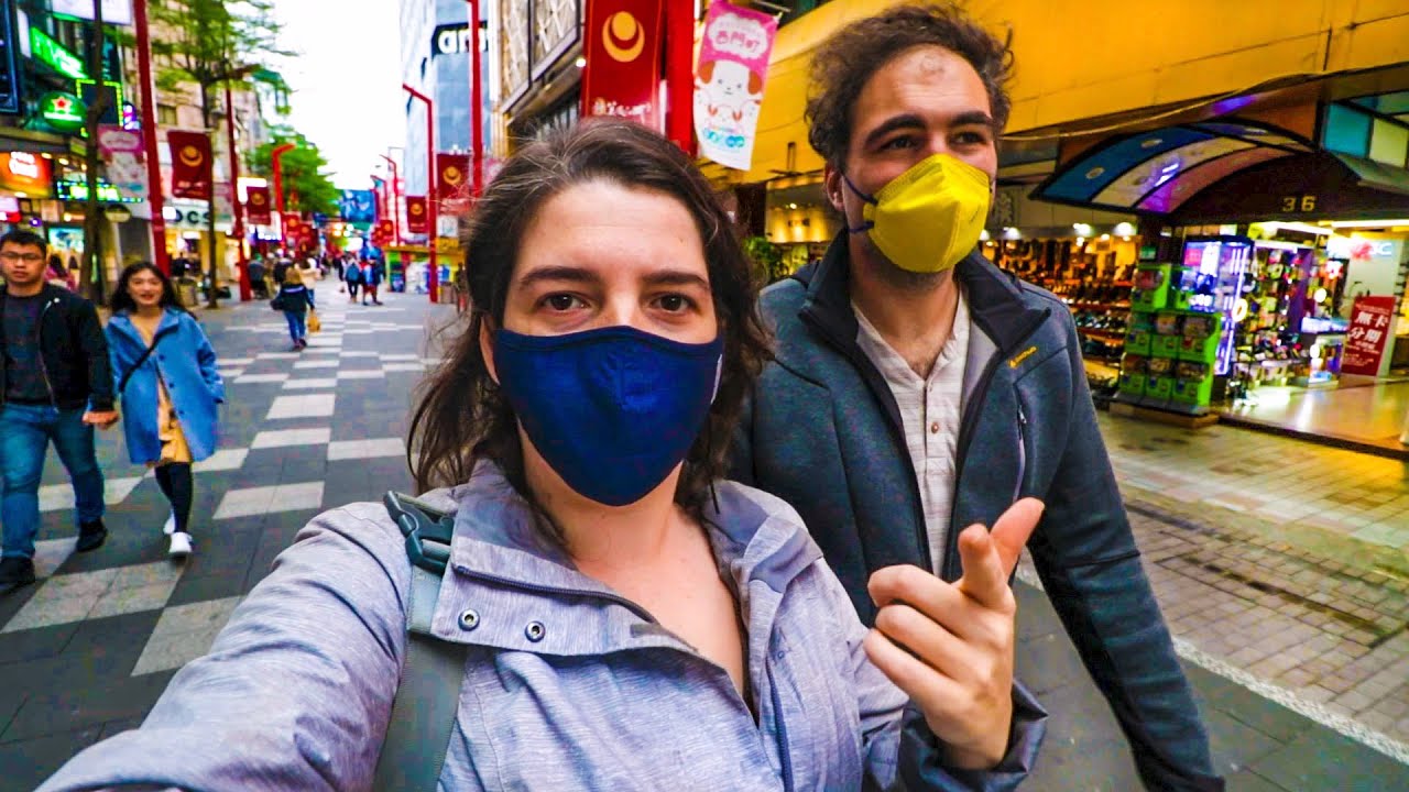 How Is Daily Life In Taiwan REALLY During The Pandemic (Is It Safe? 台北，台湾)