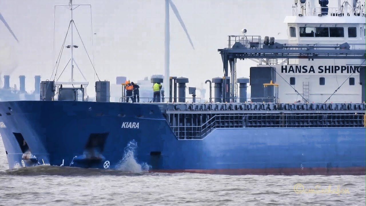 Bergfahrt Seeschiff KIARA IMO 9342140 V2RF3 cargo seaship Emden Ems