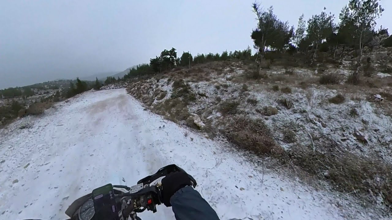 Ride into the White.... Suzuki  DR 650, Freewind