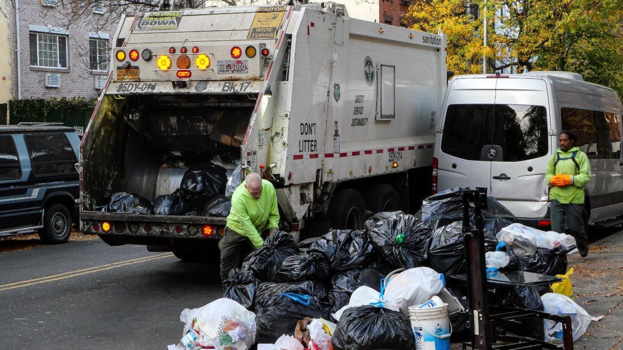 2 DSNY Vets Tackling Heavy Brooklyn Trash