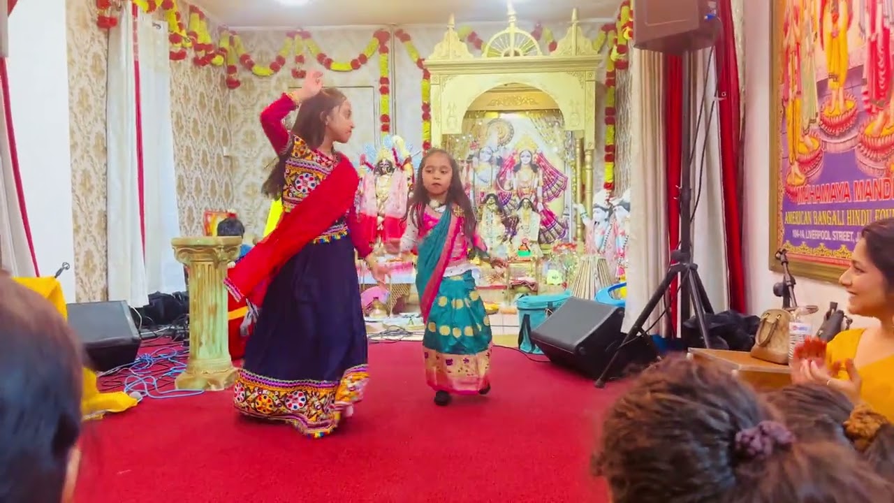 Srinika and Shroyee ‘s dance performance 