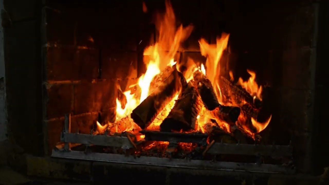 🔥 Calm Nights by the Fireplace: Burning Wood, Crackling Sounds, and Relaxing Serenity