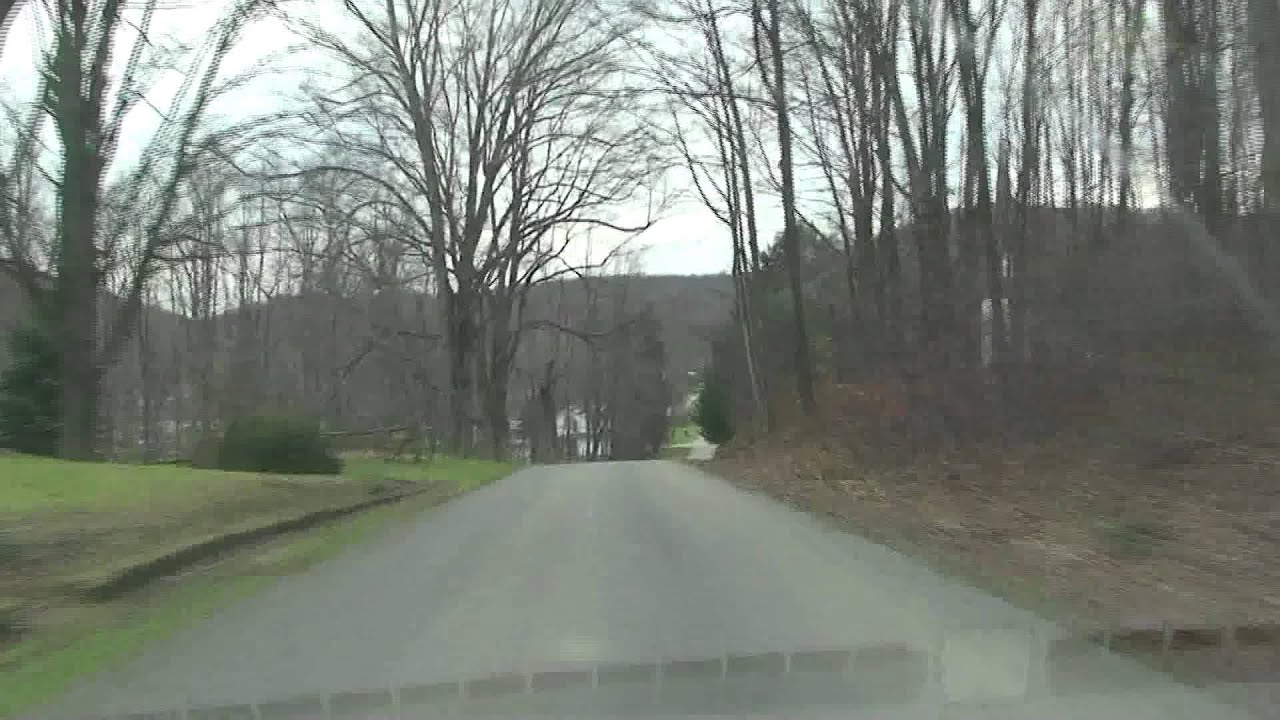 UTICA PENNSYLVANIA SMALL TOWN LESS THEM 500 PEOPLE. NO REDLIGHTS NO POLICE